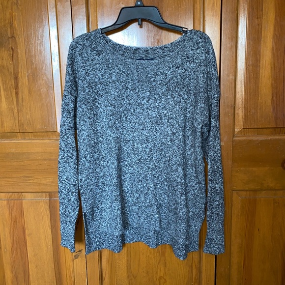 American Eagle Soft Grey Sweater - Picture 2 of 6